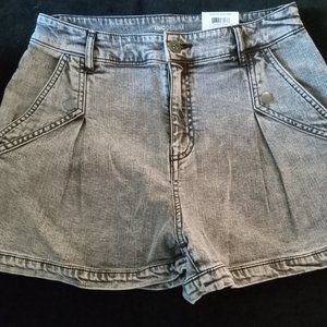 NWT INC Black Acid Wash Jean Denim Exotic Escape High Rise Shorts Size 4